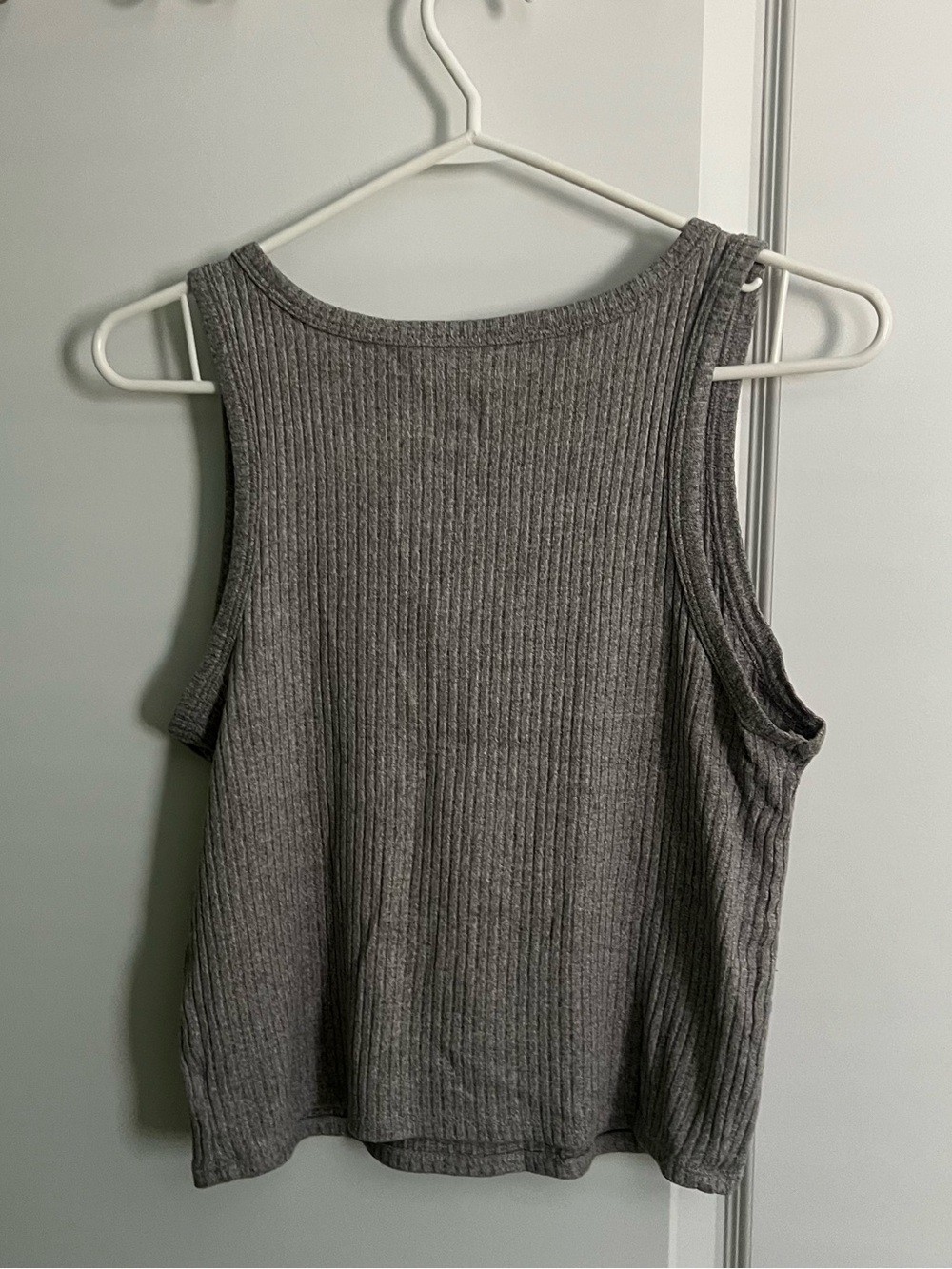 American Eagle Grey Ribbed Tank - Picture 2 of 3